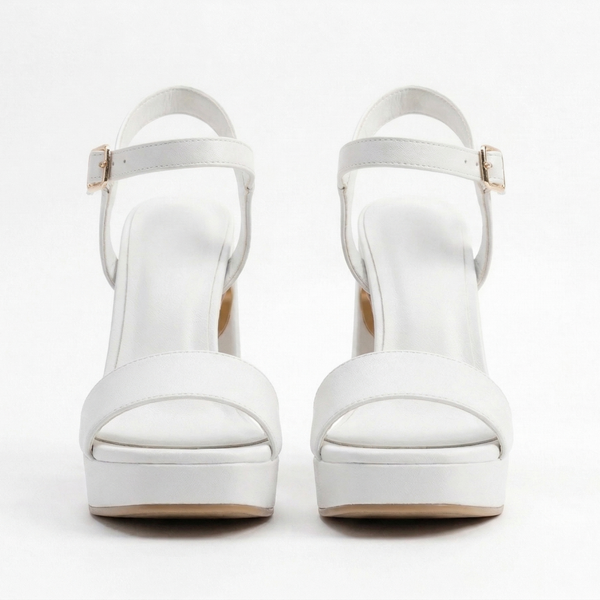 ZAPATILLA BLANCA DE TACÓN GRUESO CON PLATAFORMA (MOD 2154)