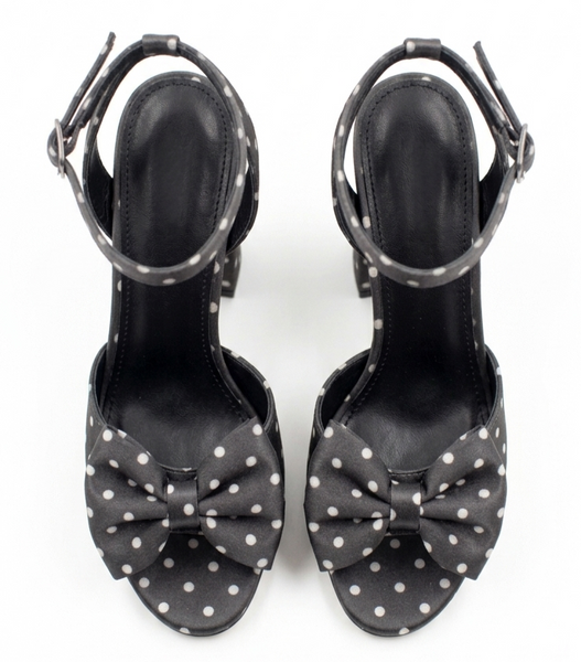 SANDALIA NEGRA CON PUNTOS DE TACÓN GRUESO CON MOÑO (MOD 7325)