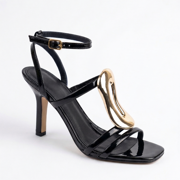 ZAPATILLA NEGRA DE TACÓN DELGADO CON HERRAJE (MOD 9127)