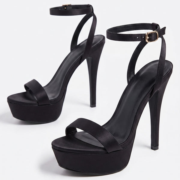 ZAPATILLA NEGRA DE TACÓN DELGADO CON PLATAFORMA (MOD 7177)