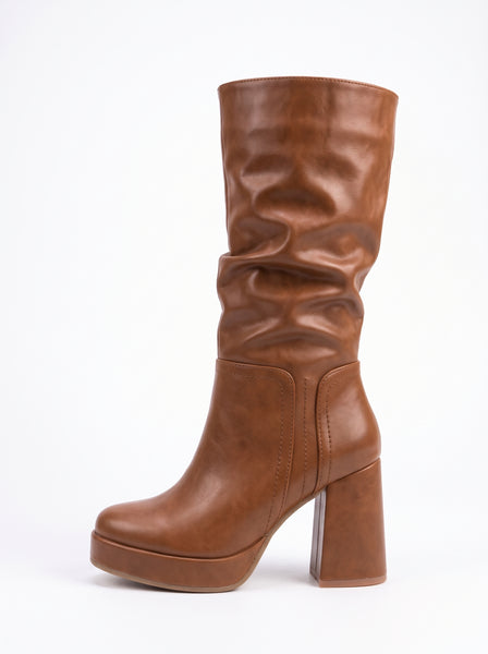 BOTA CAMEL DE TUBO MEDIO CON TACÓN GRUESO (MOD 8518)