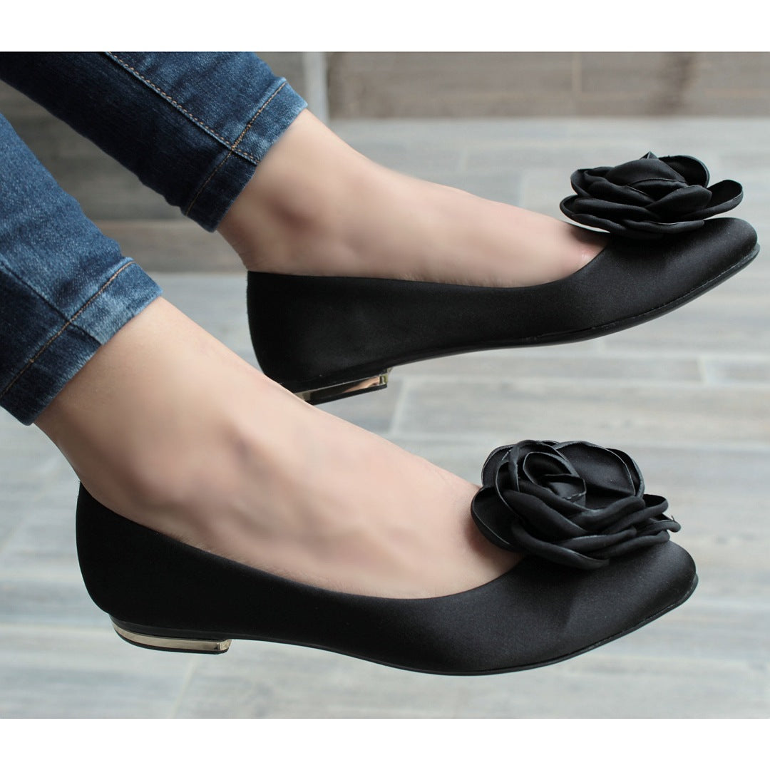 BALLERINA NEGRA CON FLOR (MOD 01)