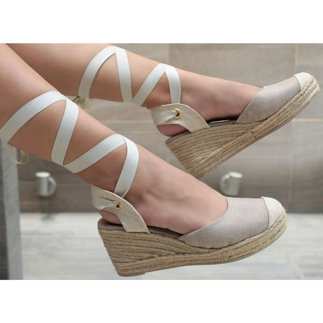 ALPARGATA BEIGE DE TACÓN CORRIDO CON TIRAS (MOD 2046)