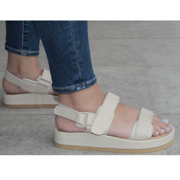 HUARACHE BEIGE CON PULSERA (MOD 537)