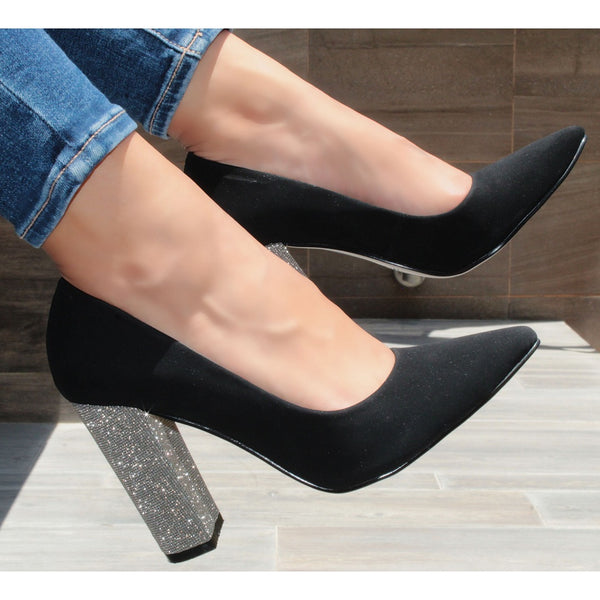 ZAPATILLA NEGRA CON TACÓN BRILLANTE (MOD 4000)