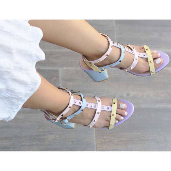 SANDALIA MULTICOLOR PASTEL CON ESTOPEROLES (MOD 0511)