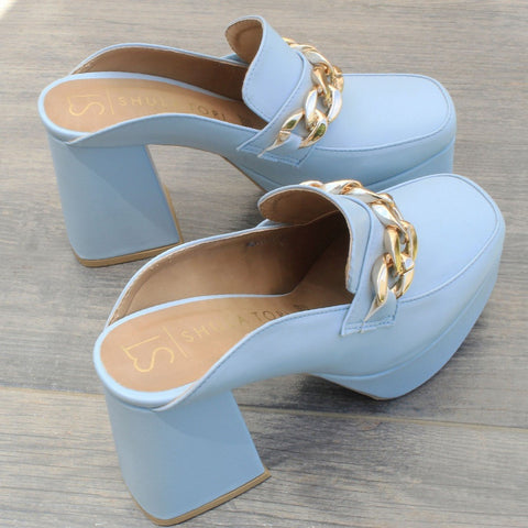 ZUECO AZUL PASTEL DE TACÓN CAMPANA CON PLATAFORMA Y CADENA (MOD 20900)