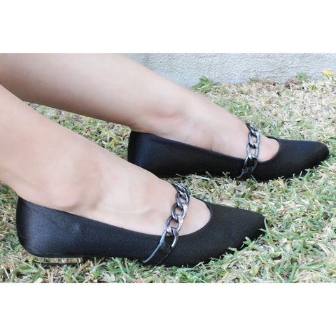 BALLERINA NEGRA CON CADENA (MOD 01)
