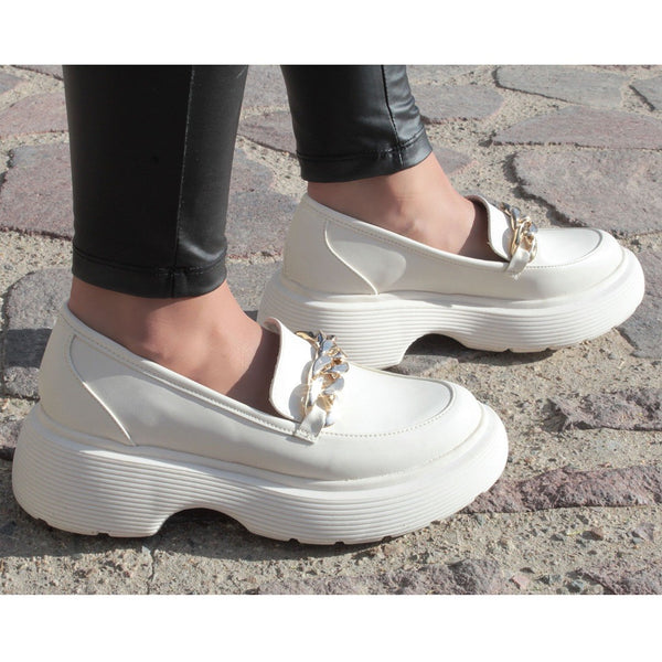 MOCASÍN PLATAFORMA CON CADENA (MOD 3802)